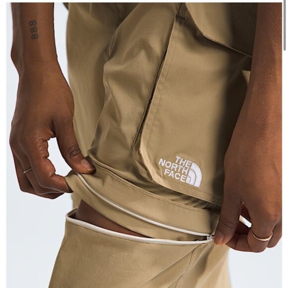 The Northface NWT size XS Womens Class V Pathfinder OnePiece - Picture 13 of 14